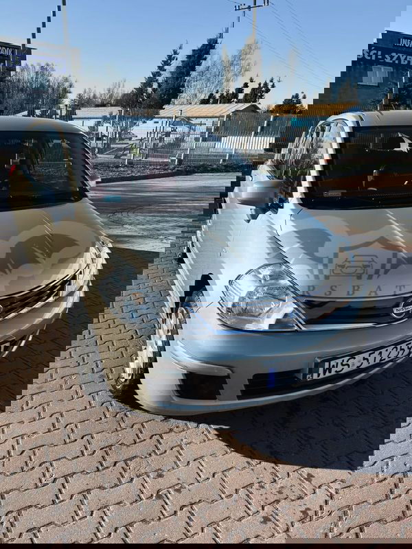 Nissan Tiida 1.6 Visia 2010