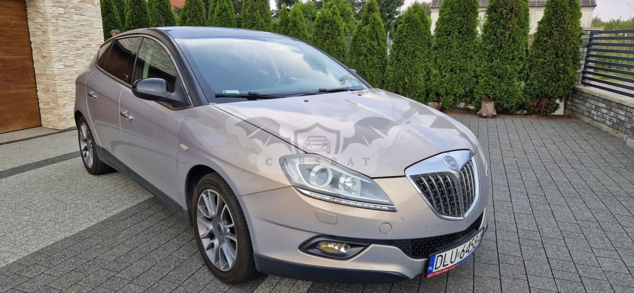 Lancia Delta 1.9 MJ TB Platinum 2011