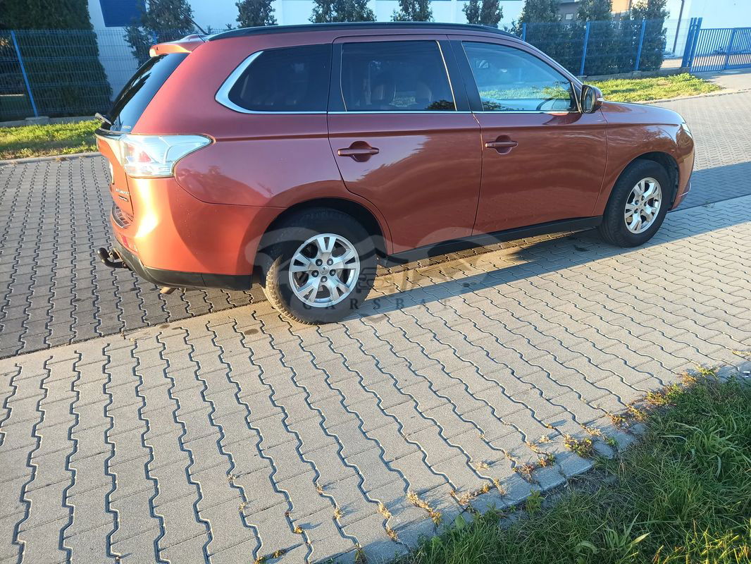 Mitsubishi Outlander III 2.2 DID Instyle NAVI 2012