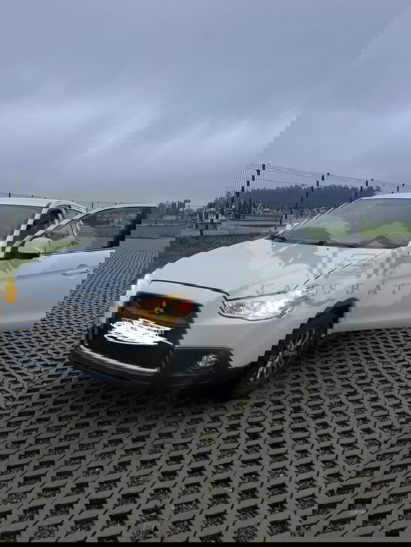Mitsubishi ASX 1.6 2WD Inform 2010