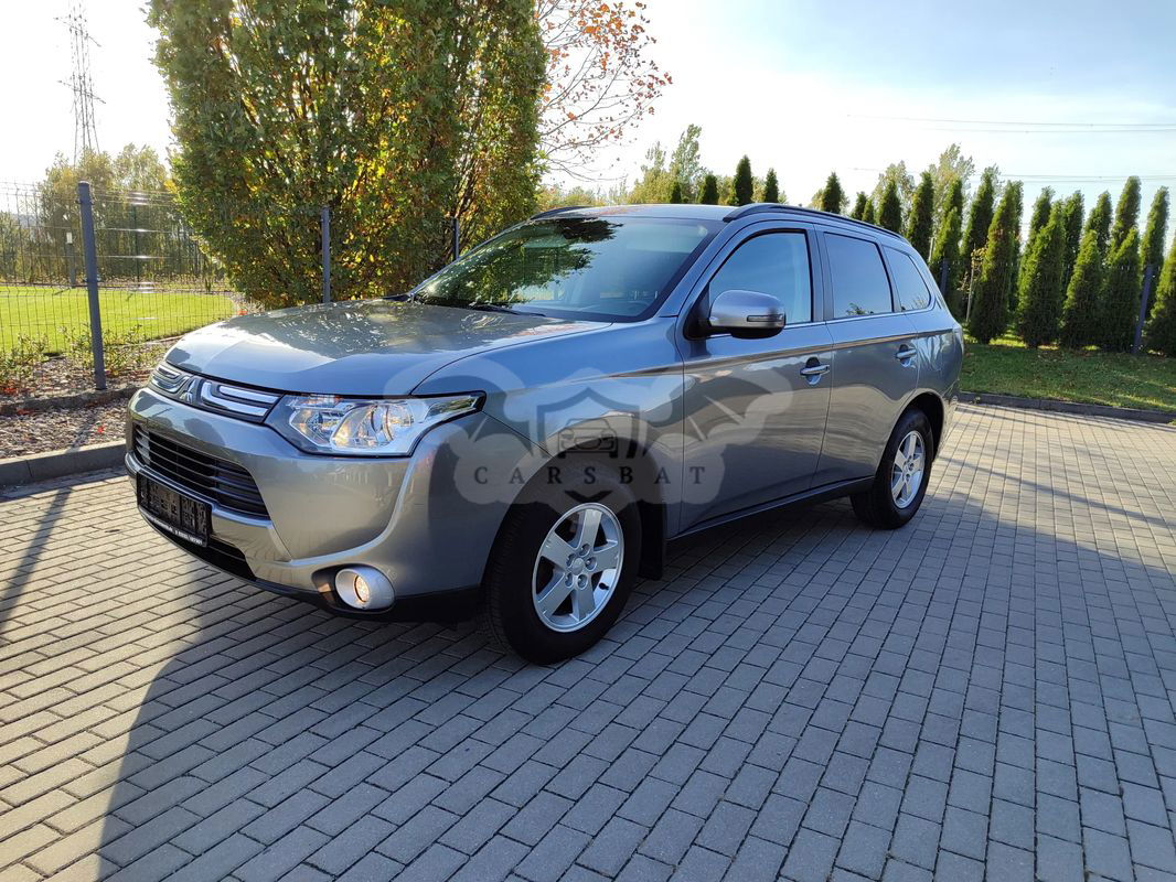 Mitsubishi Outlander III 2.2 DI-D 2WD Invite 2013