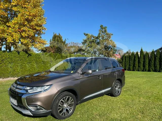 Mitsubishi Outlander III 2.0 Intense + 4WD CVT 2016
