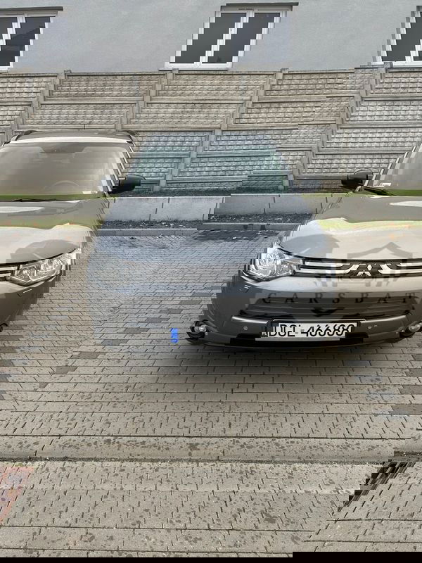 Mitsubishi Outlander III 2012