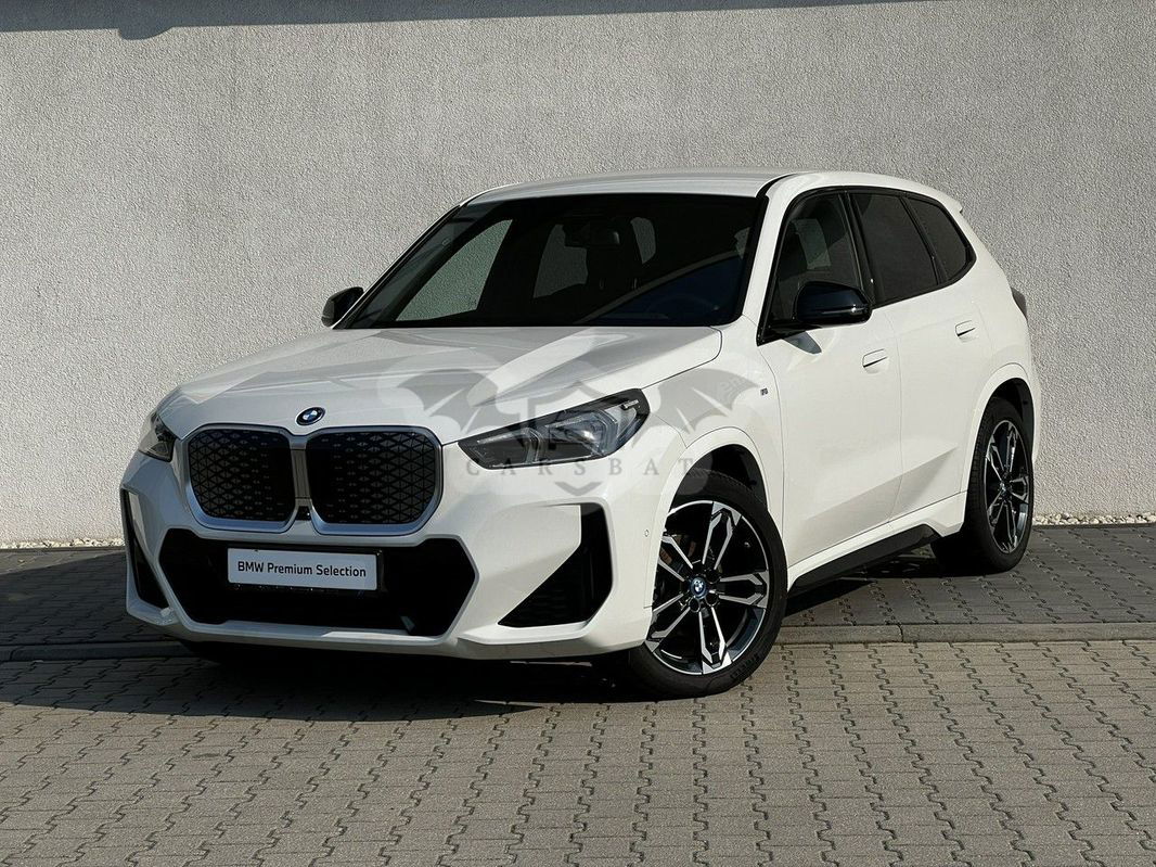 BMW iX1 2024