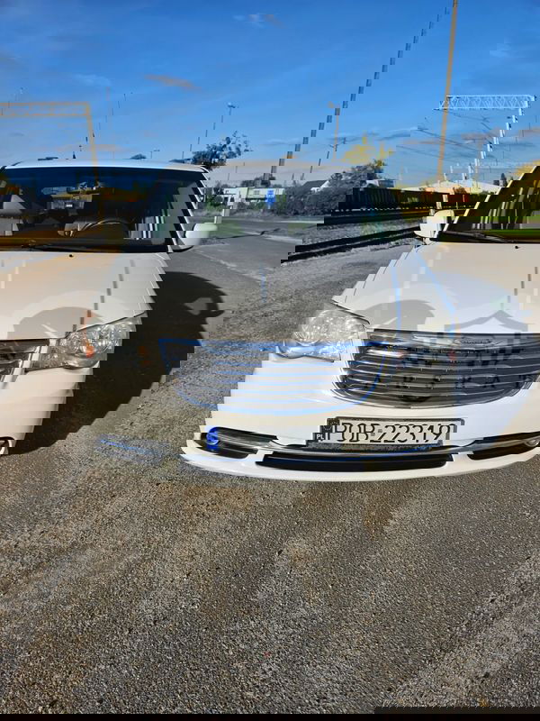 Chrysler Town & Country V 2013