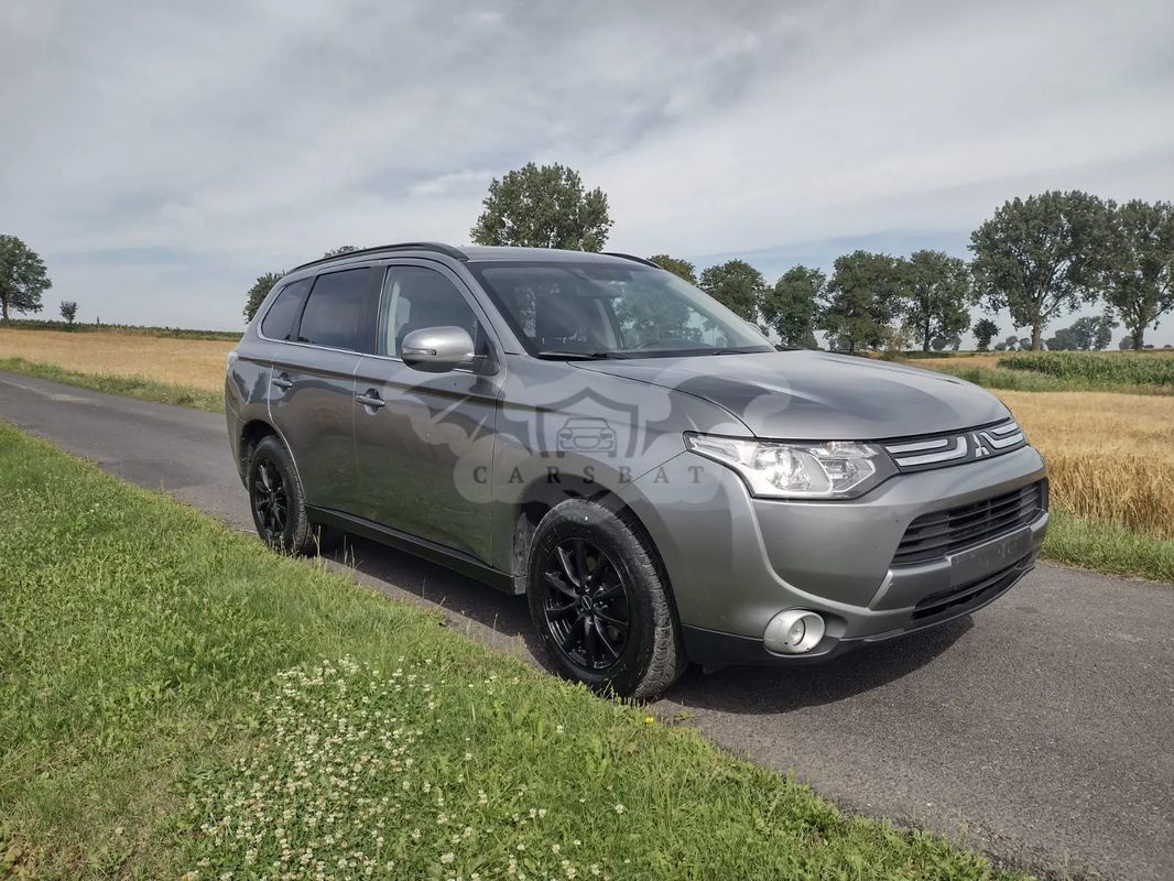 Mitsubishi Outlander III 2013