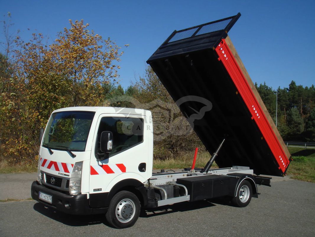 Nissan NT 2015