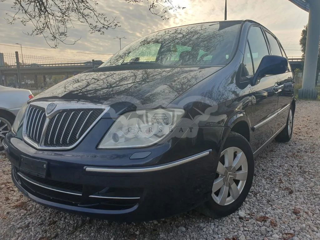 Lancia Phedra 2010