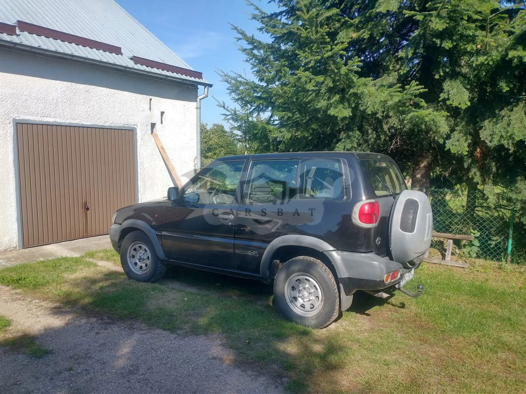 Nissan Terrano II 2001