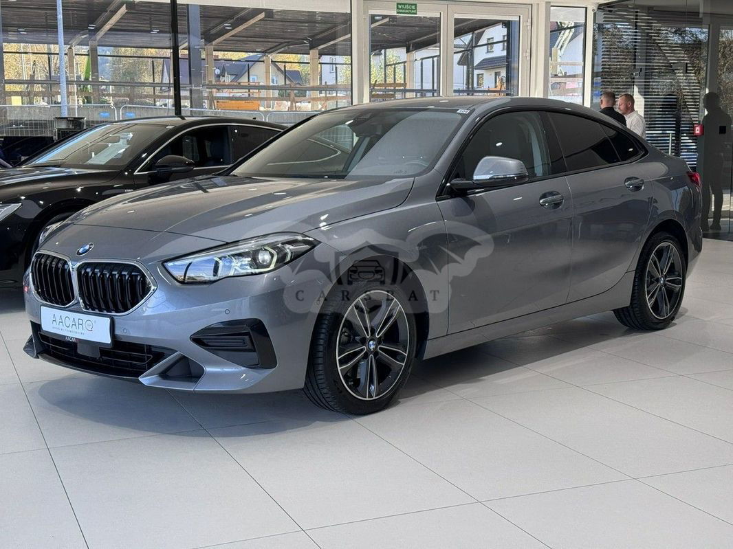 BMW 2 Series 218i Sport Line 2022