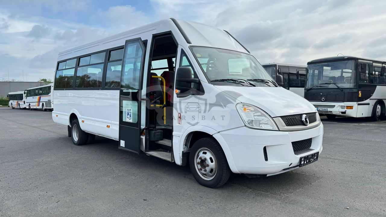 Irisbus Iveco daily / 23 miejsca / cena 87000 zł netto 2012