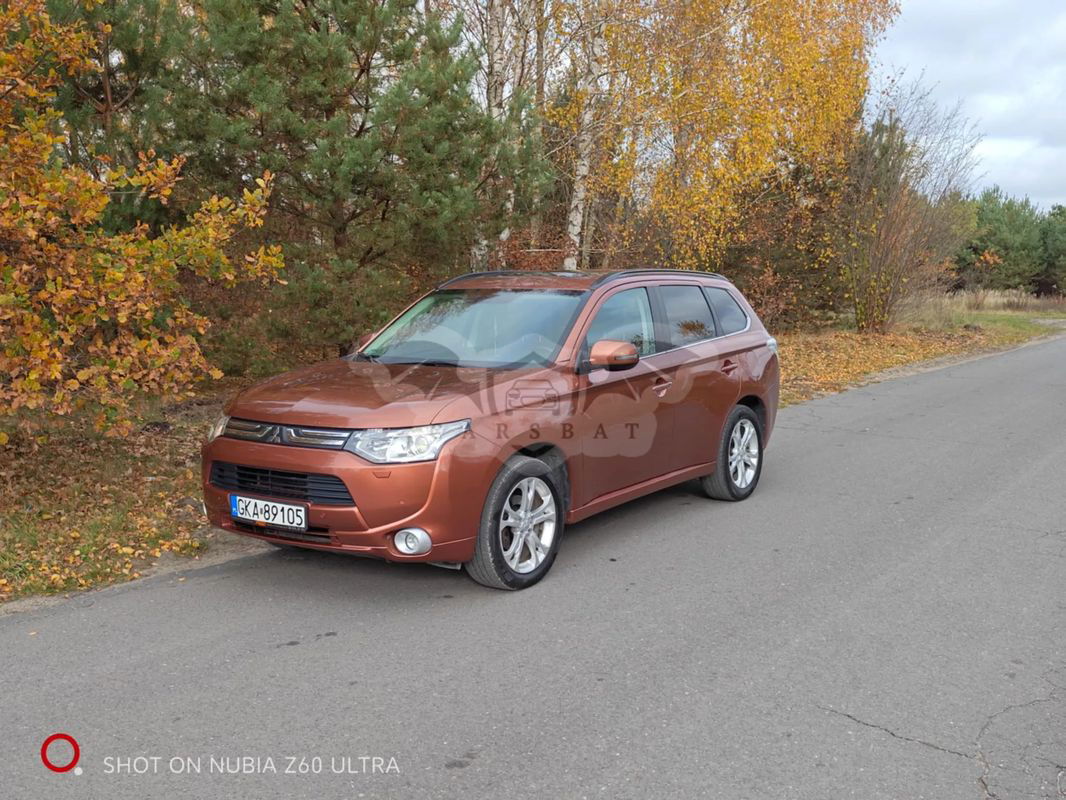 Mitsubishi Outlander III 2.0 Intense + 2013