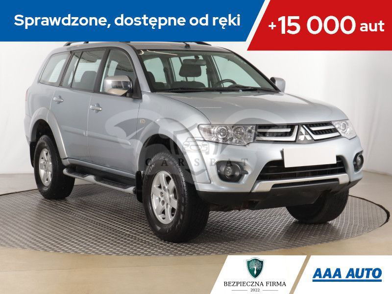 Mitsubishi Pajero IV 2013