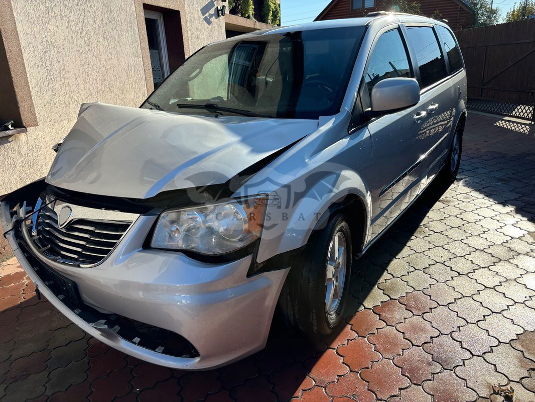 Chrysler Town & Country V 2011