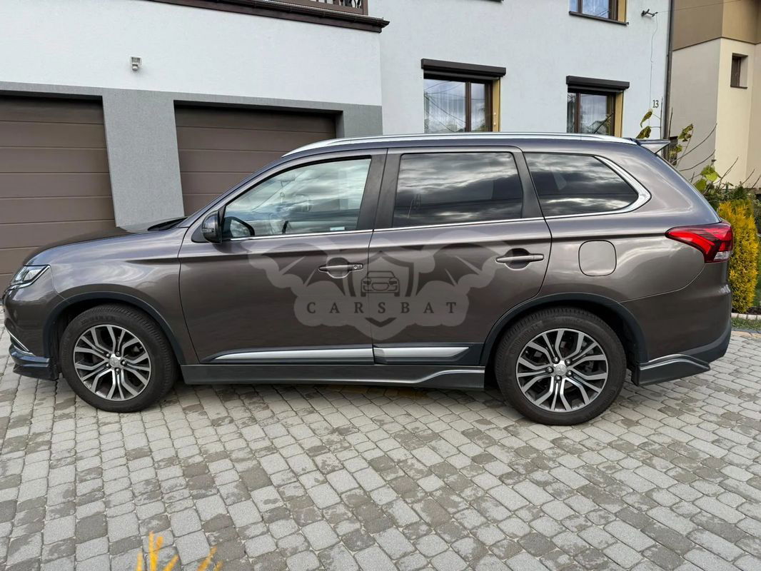 Mitsubishi Outlander III 2.0 Intense + 4WD CVT 2016