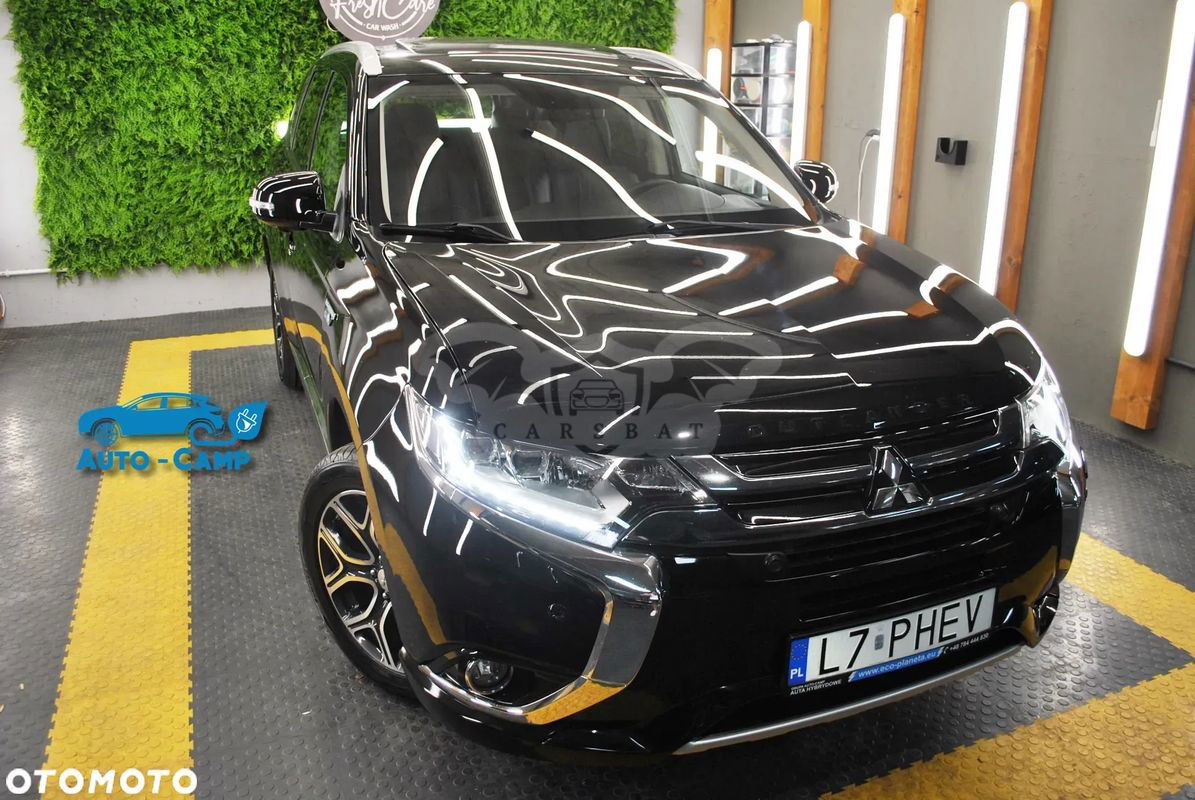 Mitsubishi Outlander III PHEV Instyle NAVI + 2016