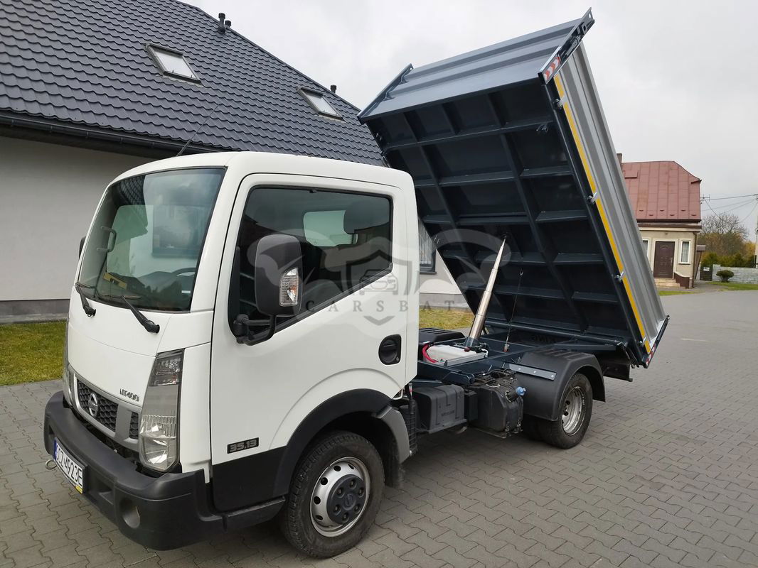 Nissan NT 2016