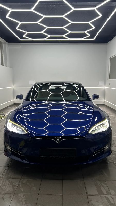 Tesla Model S 2020