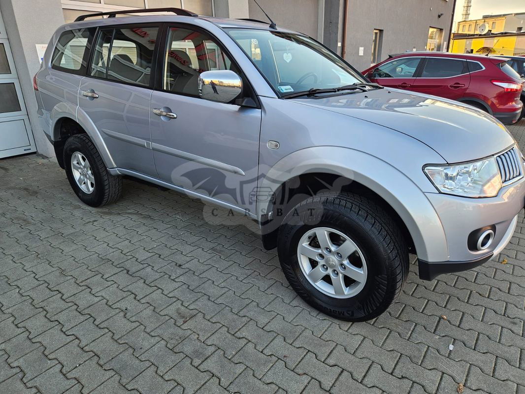 Mitsubishi Pajero IV Sport 2.5 DID Intense 2013