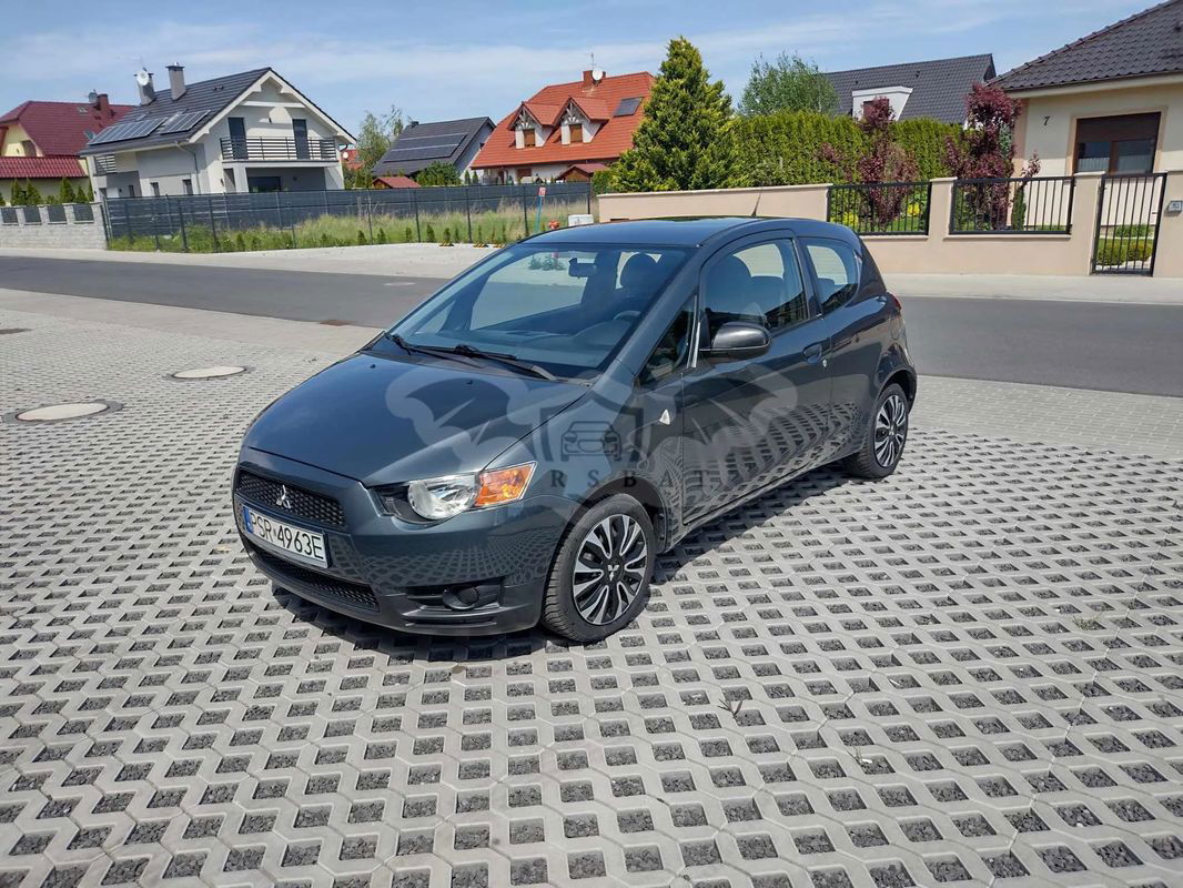 Mitsubishi Colt Z30 1.3 Intense 2012