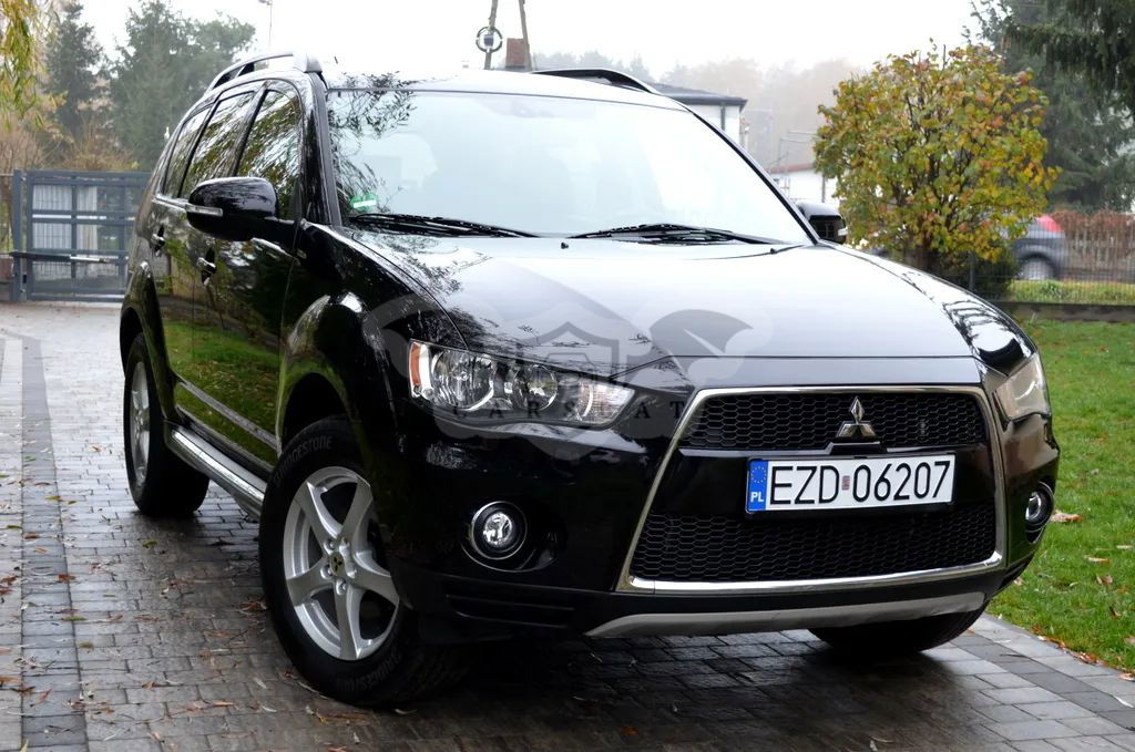 Mitsubishi Outlander II 2.0 Intense + NAVI 2WD EU5 2011