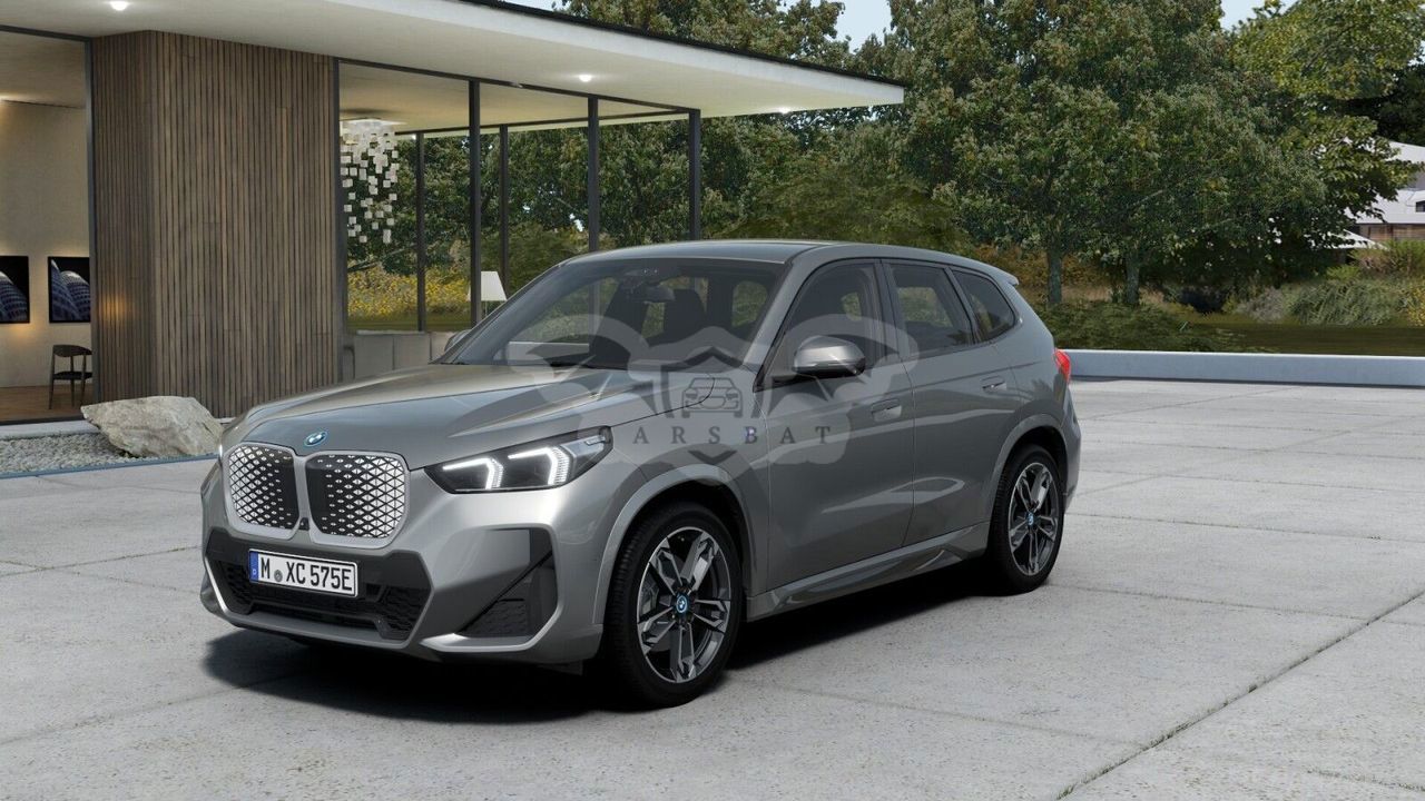 BMW iX1 2024