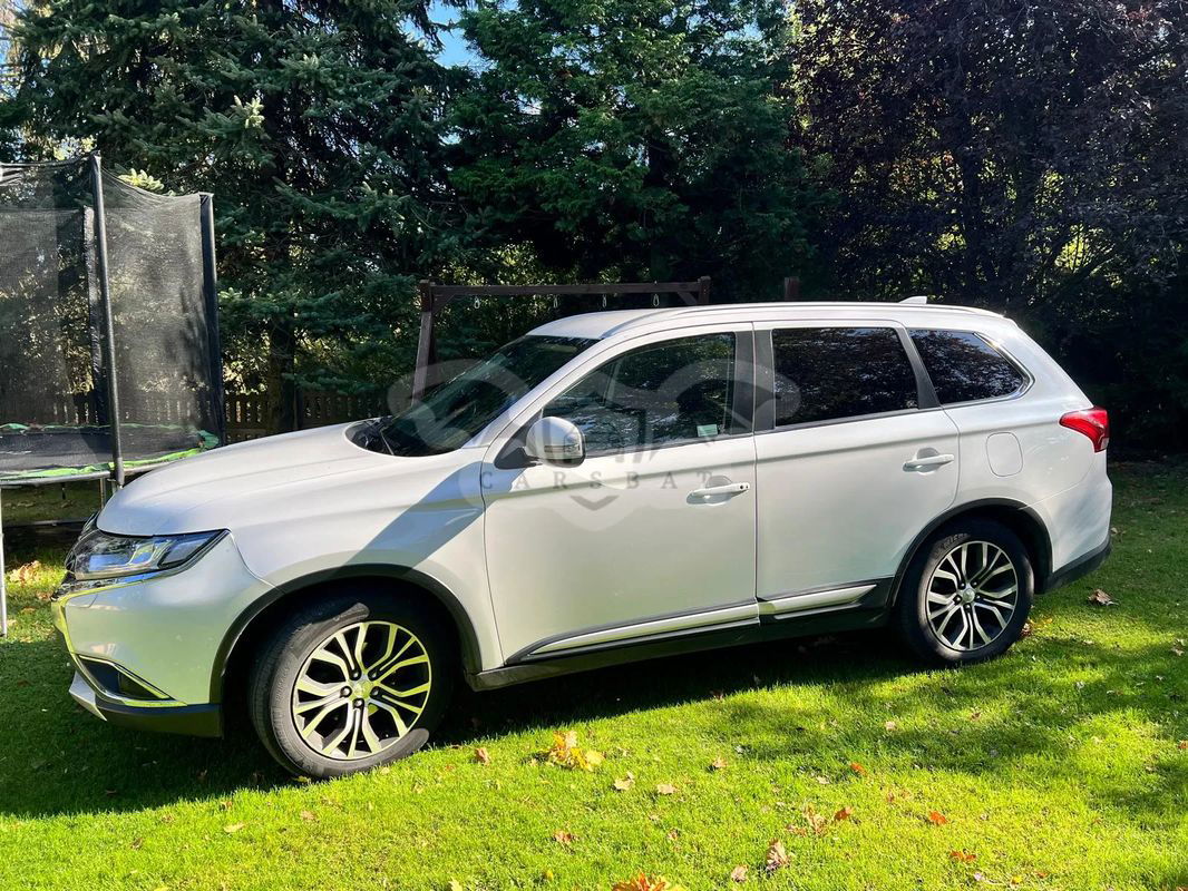 Mitsubishi Outlander III 2.0 Intense + 4WD CVT 2016