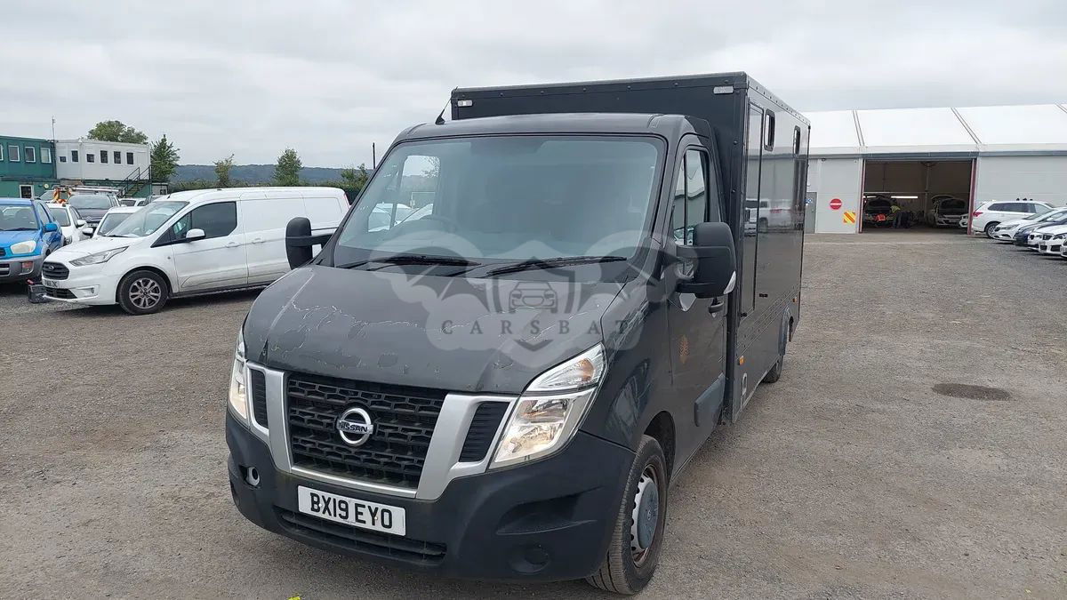 Nissan NV400 2019