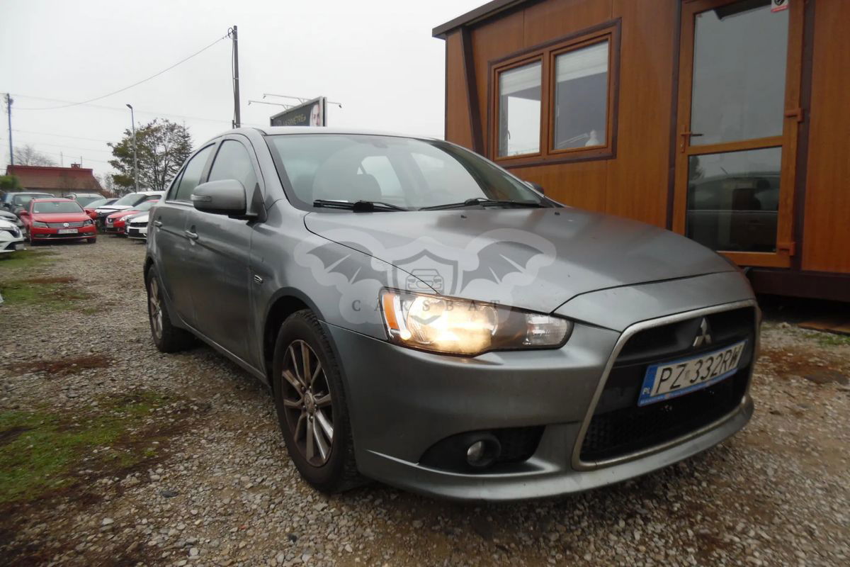 Mitsubishi Lancer IX 1.6 Intense 2014