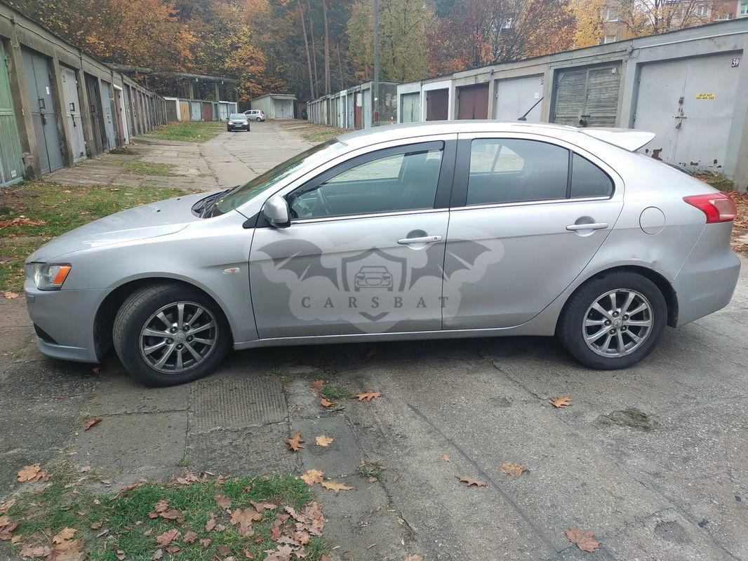 Mitsubishi Lancer IX 1.6 Invite 2012
