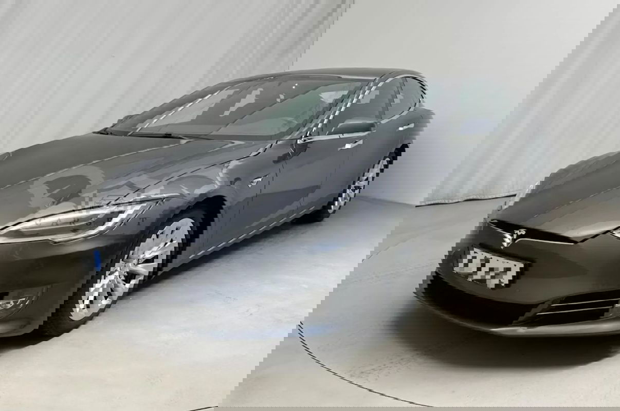 Tesla Model S 2020