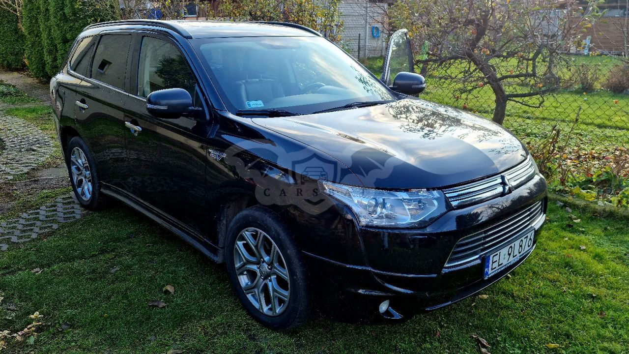 Mitsubishi Outlander III 2013