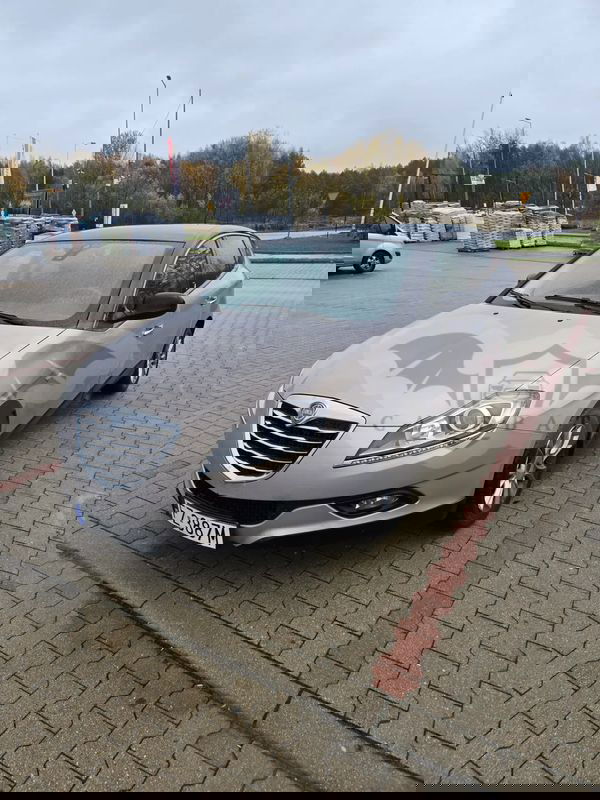 Lancia Delta 1.6 MJ Silver 2012