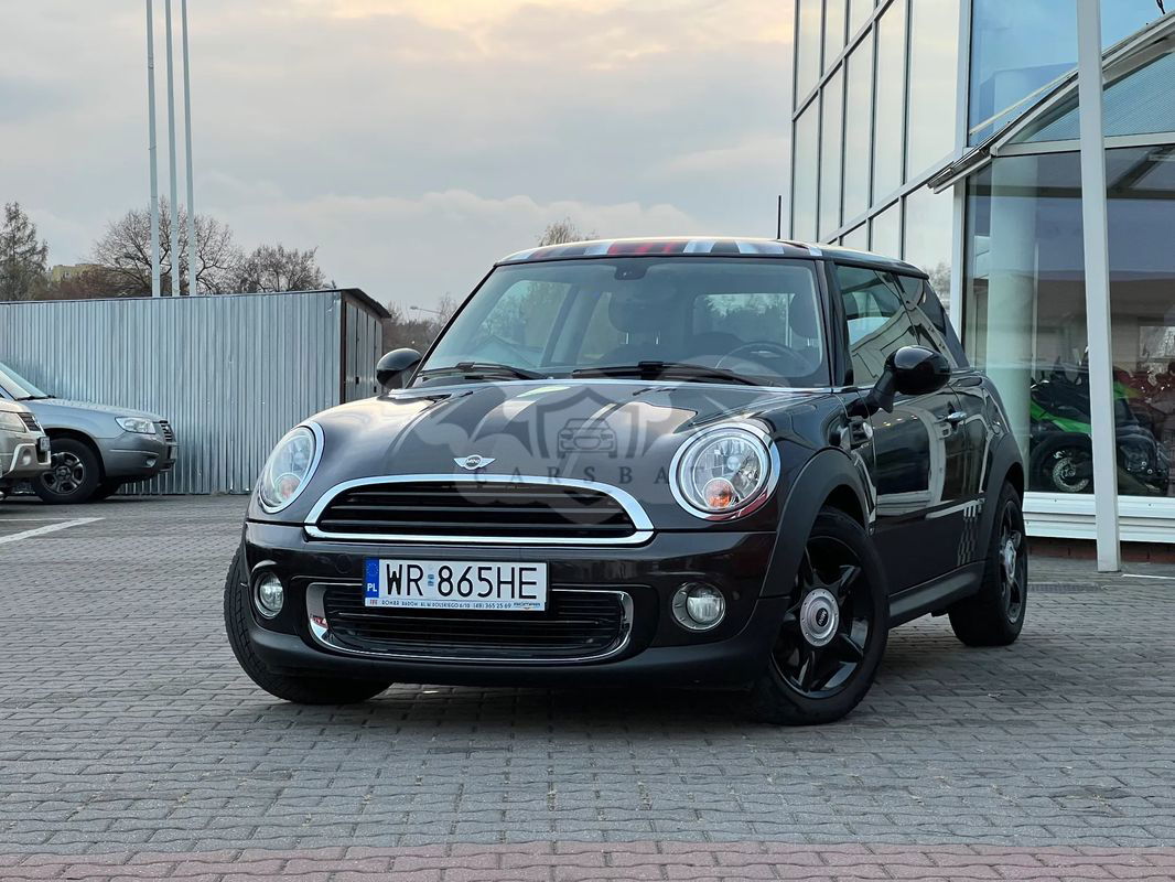 Mini Cooper Baker Street 2013