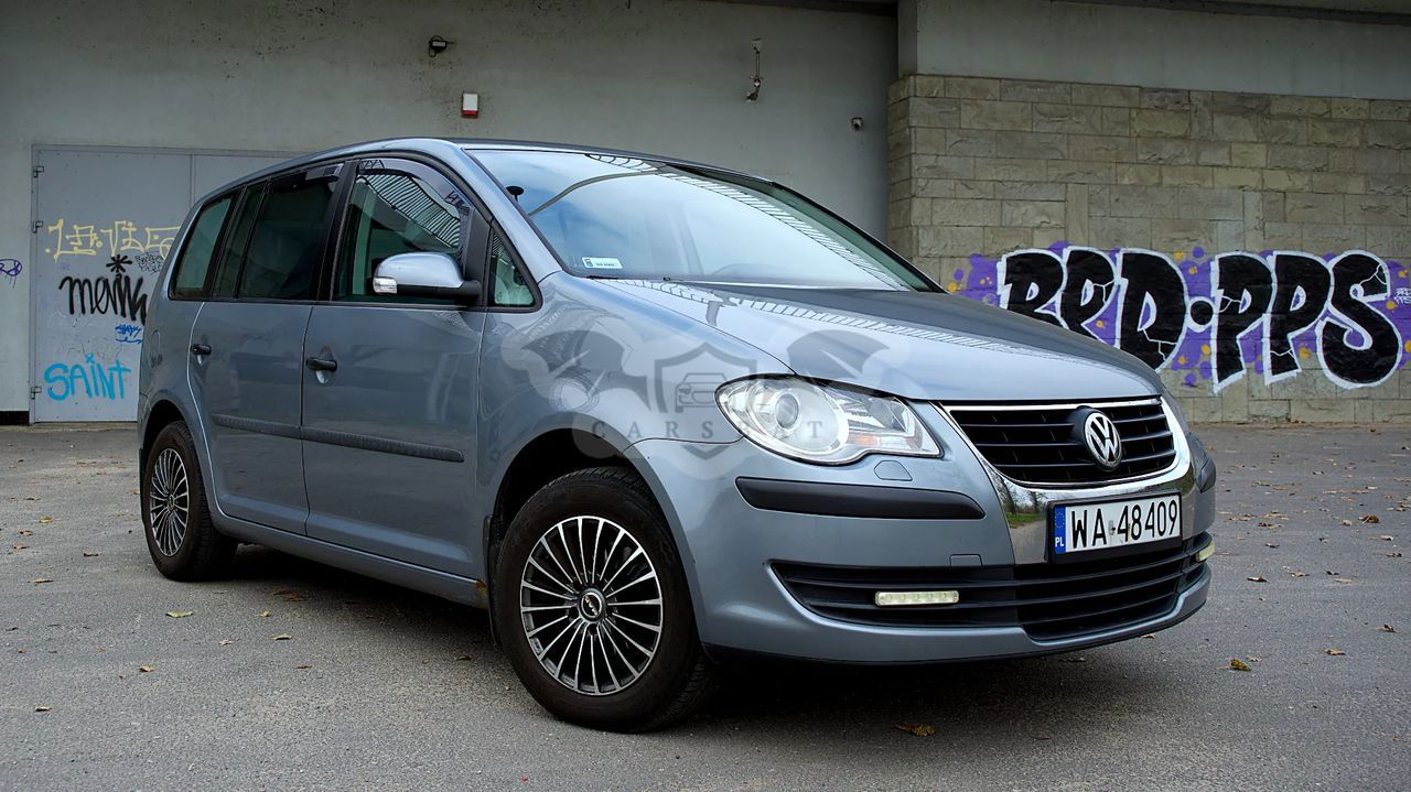 Volkswagen Touran I 1.6 Conceptline 2009