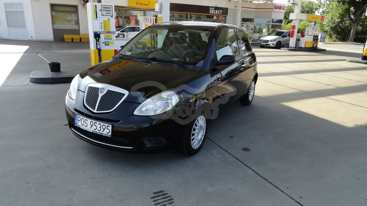 Lancia Ypsilon 1.2 8V Argento (4 os.) 2008