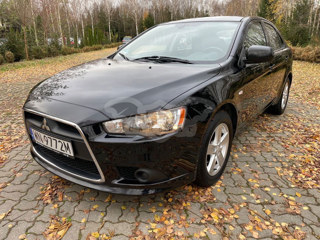 Mitsubishi Lancer VIII 1.5 Invite 2010