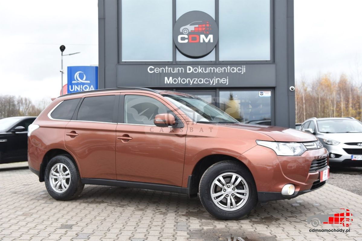 Mitsubishi Outlander III 2.0 Intense 2WD 2013