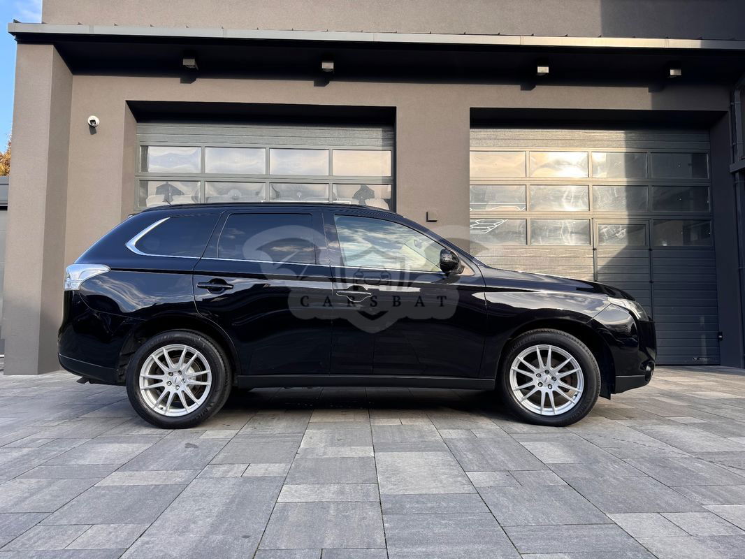 Mitsubishi Outlander III 2.0 Intense + 2013