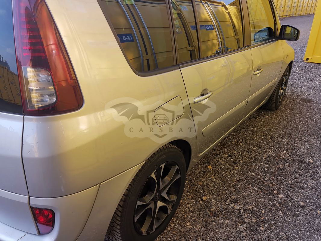 Renault Espace IV 2.0 dCi FAP Navitech 2011
