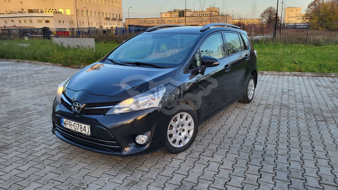 Toyota Verso 2.0 D-4D Active 2013