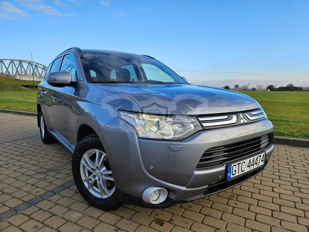 Mitsubishi Outlander III 2013