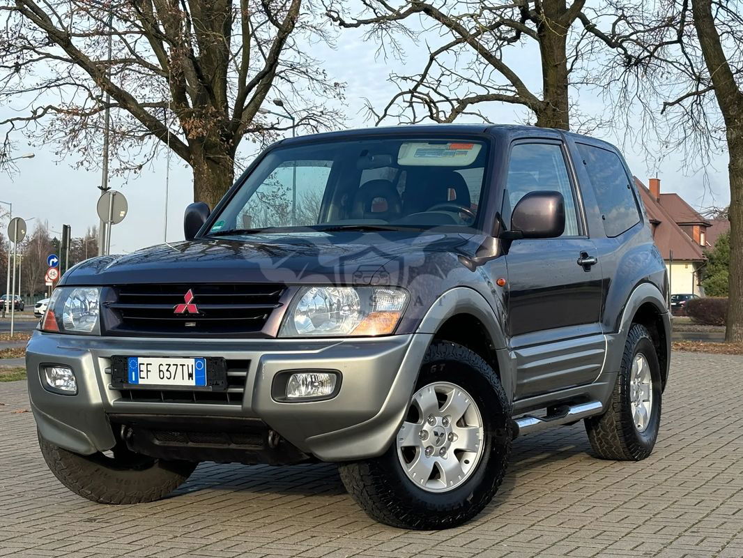 Mitsubishi Pajero III 2000
