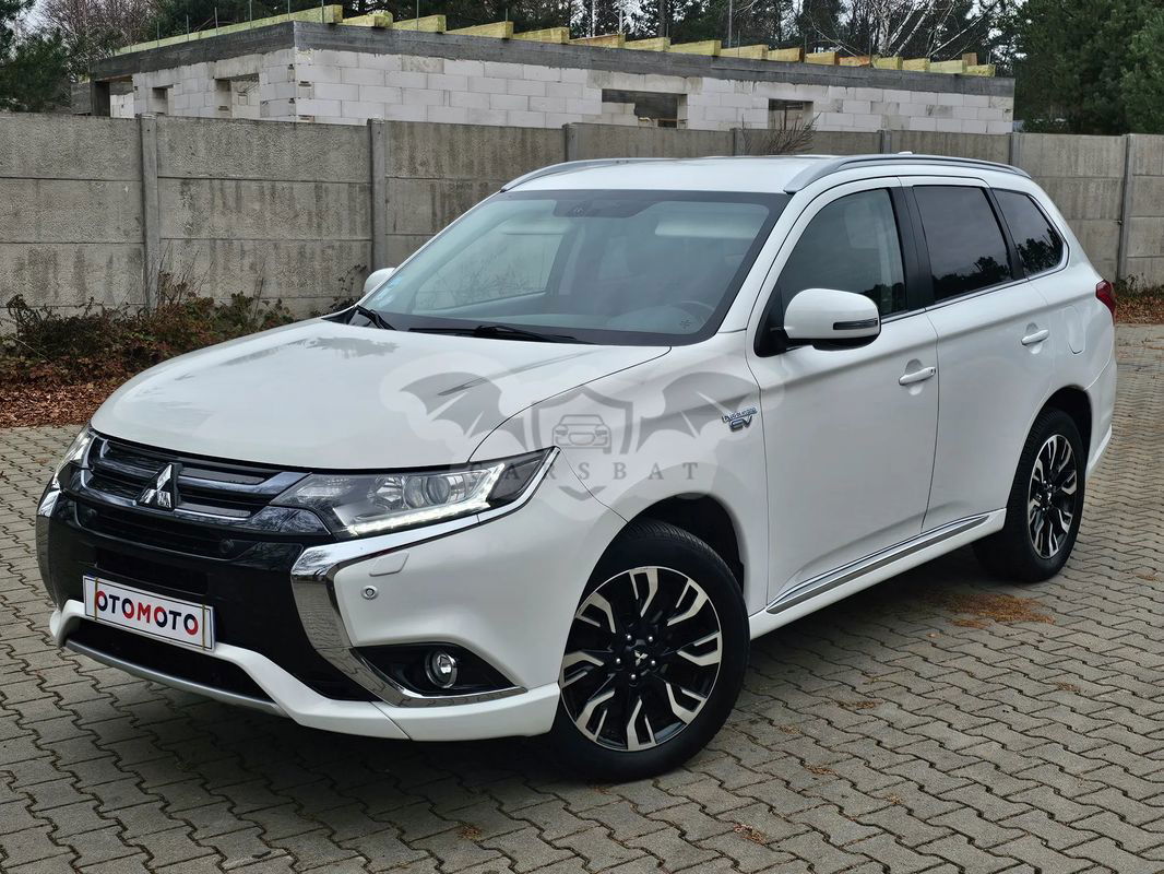 Mitsubishi Outlander III 2.0 4WD Plug-In Hybrid Plus 2016
