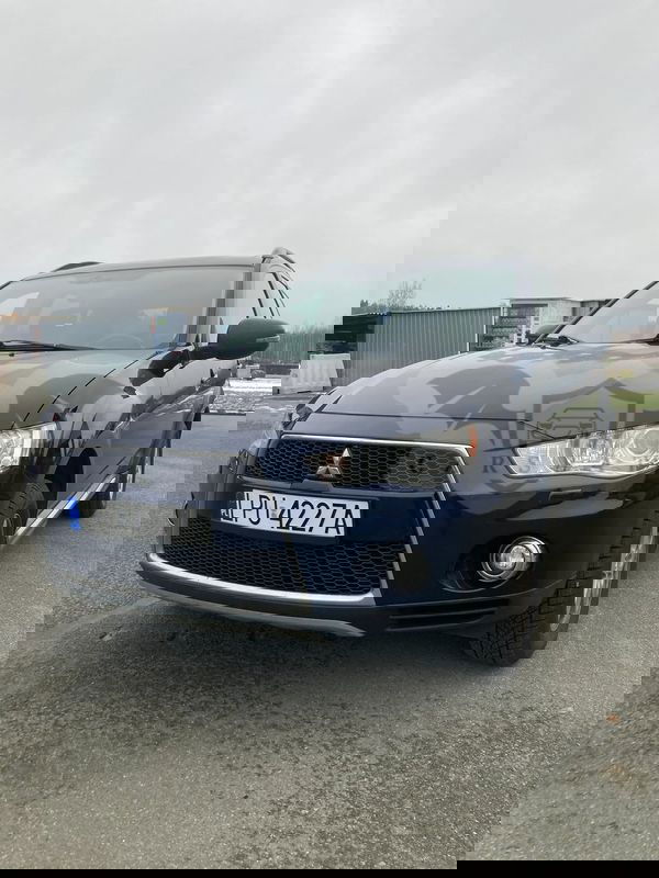 Mitsubishi Outlander II 2.0 Intense + NAVI 2WD EU5 CVT 2012