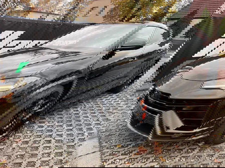Lamborghini Urus Standard 2024