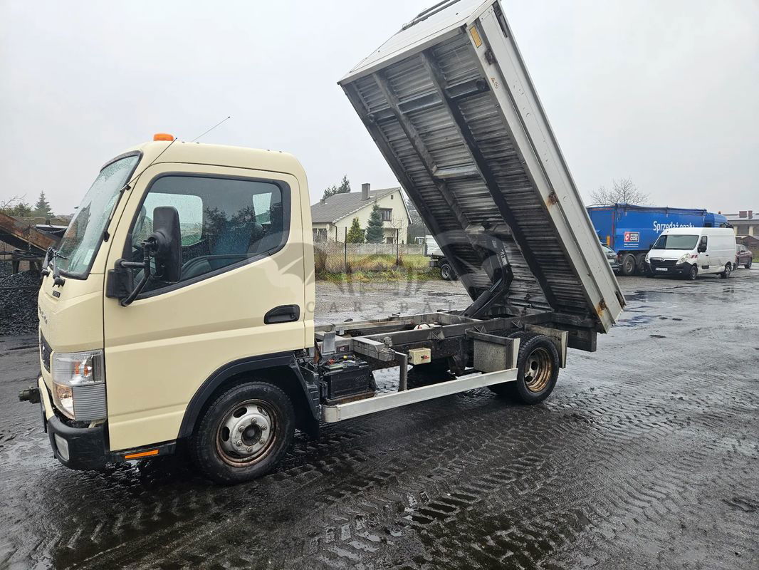 Mitsubishi Fuso Canter 2012