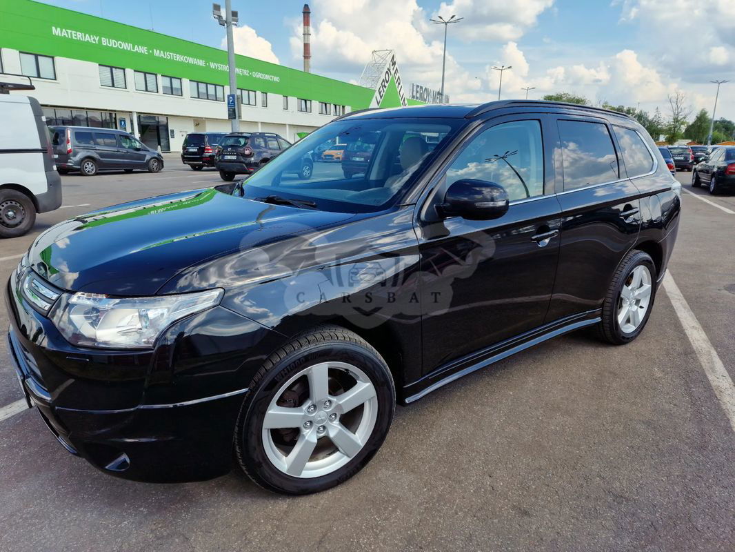 Mitsubishi Outlander III 2.2 DI-D 4WD Automatik Diamant Edition+ 2012