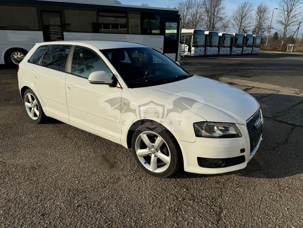 Audi A3 8P 1.6 TDI Sportback S line Sportpaket 2009