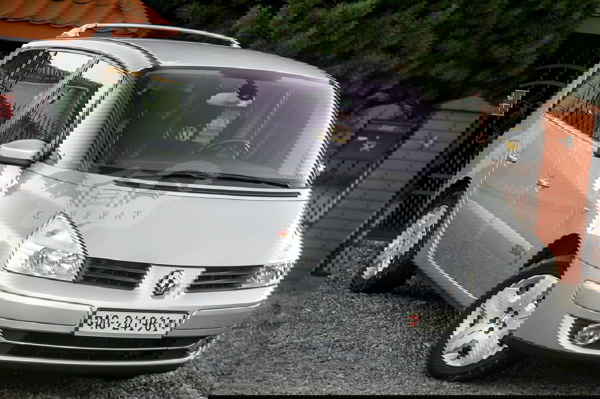 Renault Espace IV 2.0 Dynamique 2007